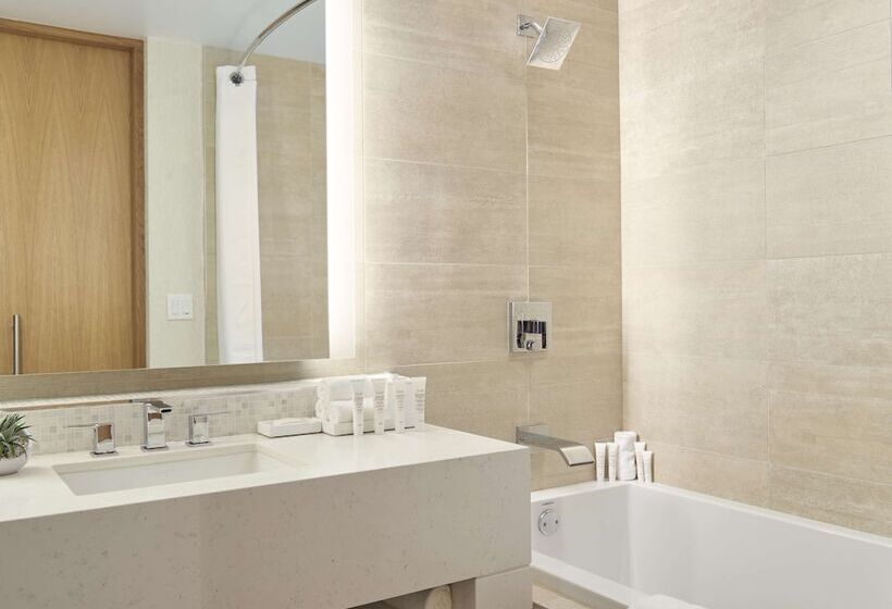 جناح مطلّ علي البحر, Paséa Hotel & Spa