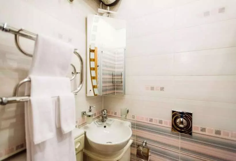 ルームシェアのワンベッド, Residence On Morskaya