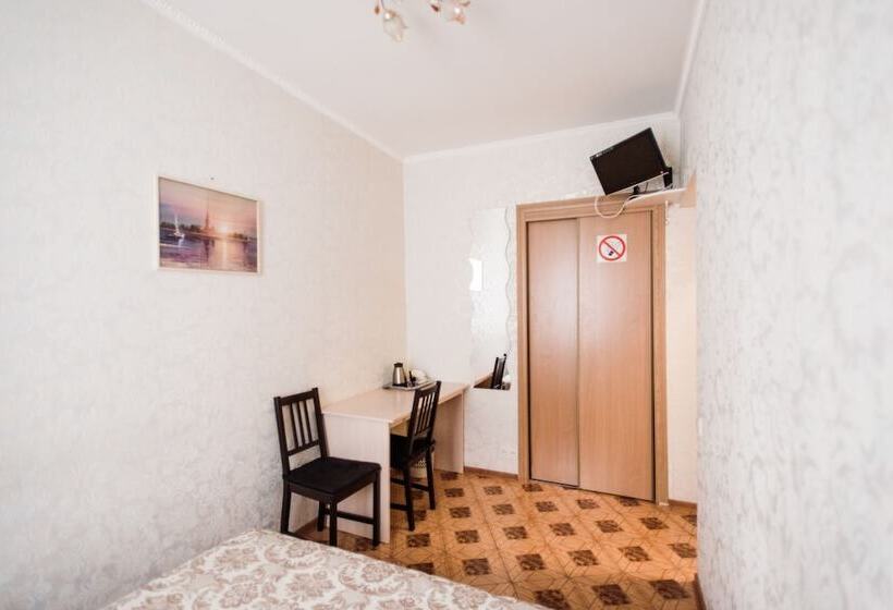 ルームシェアのワンベッド, Residence On Morskaya