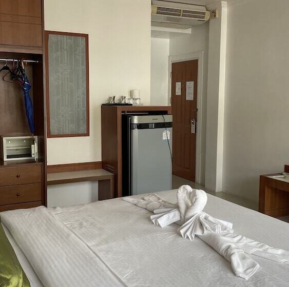 Quarto deluxe, Sukcheewa Residence Phuket