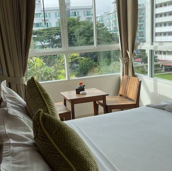 Quarto deluxe, Sukcheewa Residence Phuket