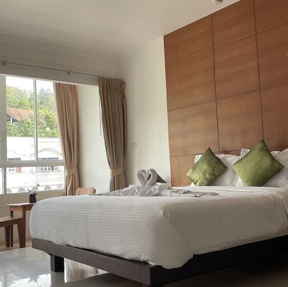 Quarto deluxe, Sukcheewa Residence Phuket