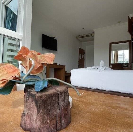 Quarto deluxe, Sukcheewa Residence Phuket