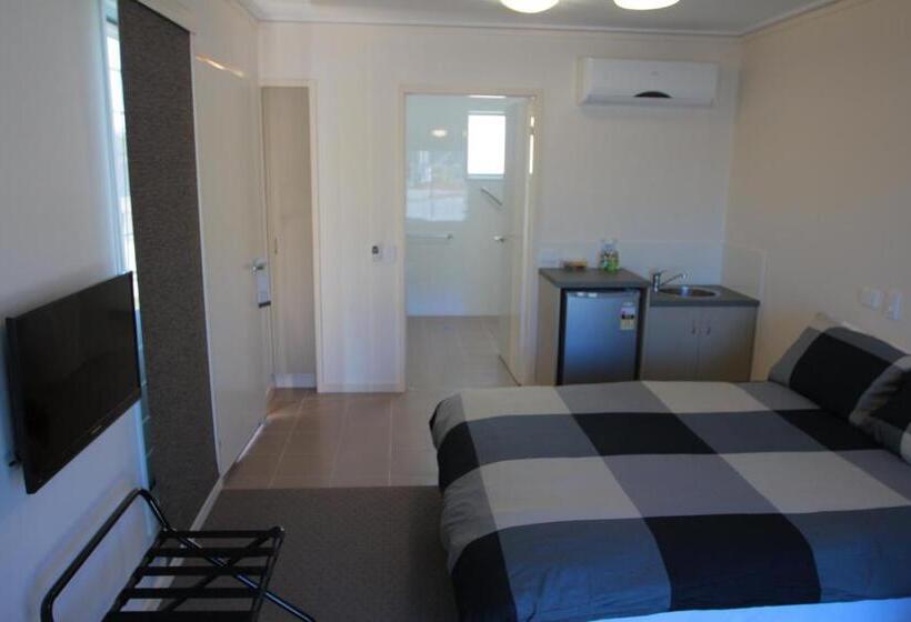 اتاق استاندارد برای معلولان, Black Rock Inn