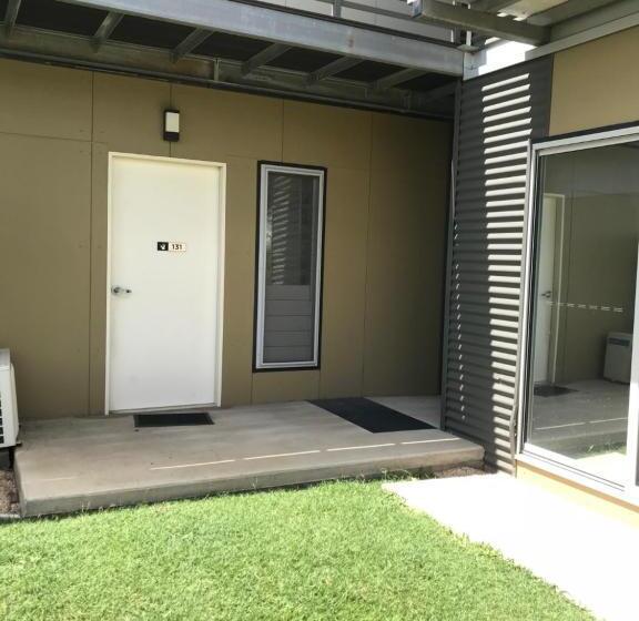 اتاق استاندارد برای معلولان, Black Rock Inn