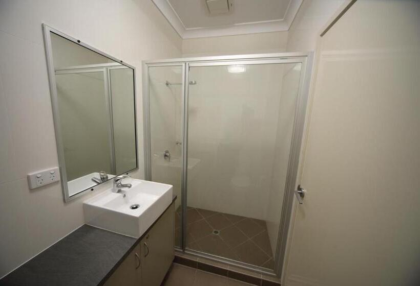 اتاق استاندارد, Black Rock Inn