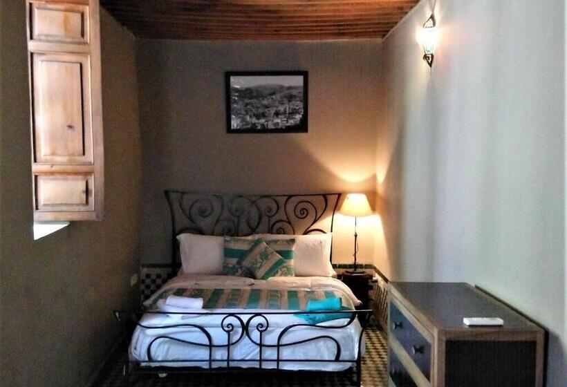 标准间, R´mila Medina Fez