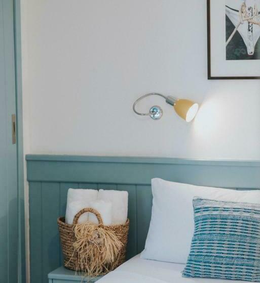 חדר סטנדרט עם מרפסת, Saronis Hotel Agistri   Adults Only