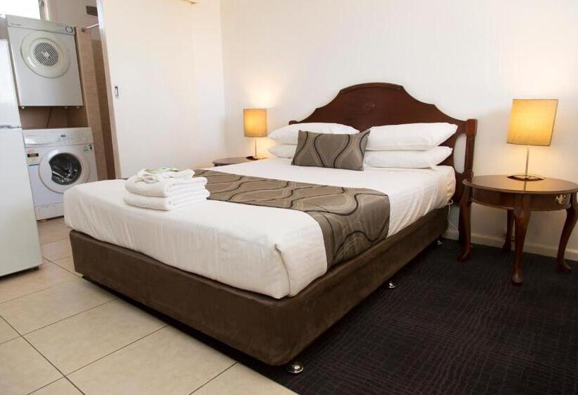 スタンダードスタジオ, A Line Motel