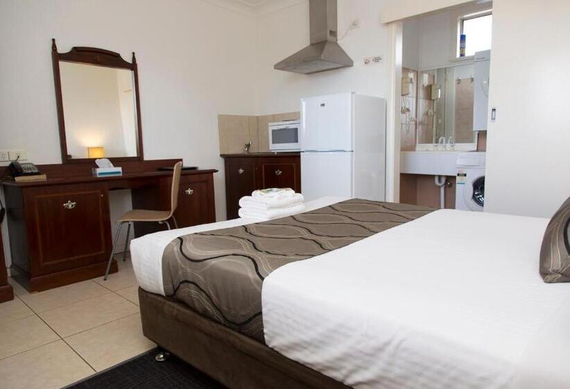 スタンダードスタジオ, A Line Motel