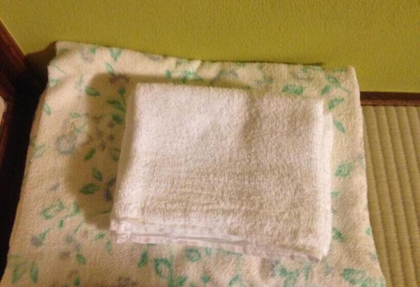 חדר סטנדרט לשלושה, Chuokan Shimizuya Ryokan