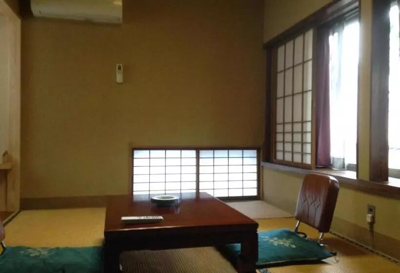 スタンダードトリプルルーム, Chuokan Shimizuya Ryokan