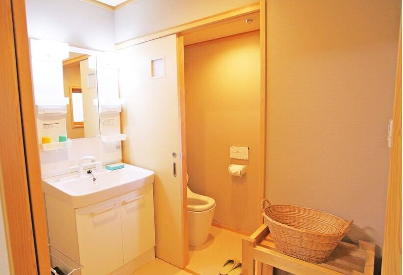 חדר סטנדרט לארבעה, Chuokan Shimizuya Ryokan