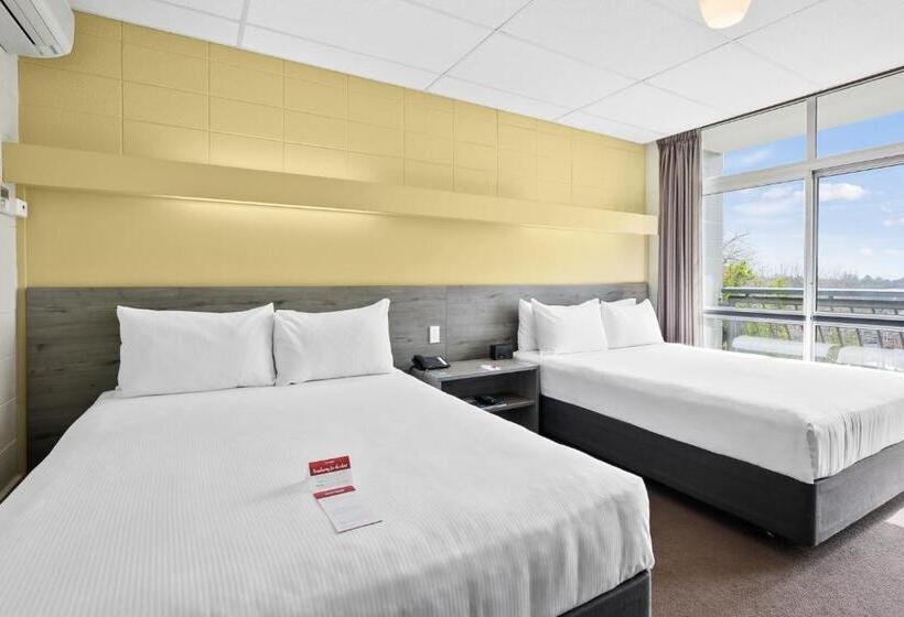 スーペリアールーム, Heartland Ambassador Hotel Hamilton