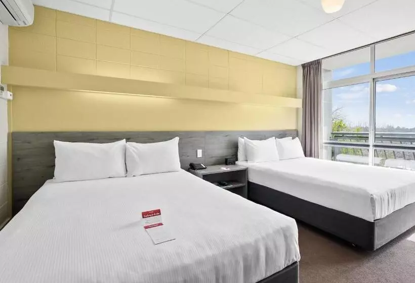 スーペリアールーム, Heartland Ambassador Hotel Hamilton