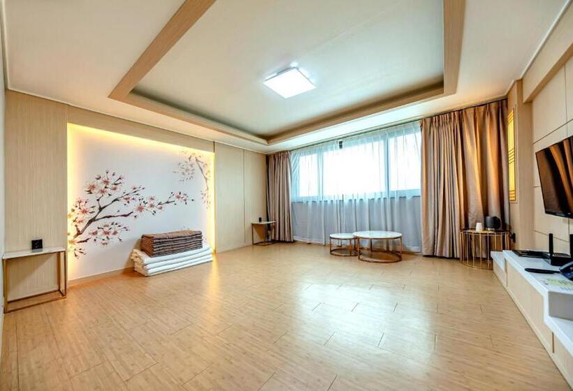 חדר סטנדרט, Hs Tourist