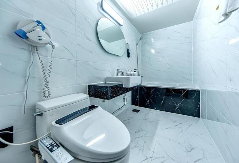 חדר משפחתי דלוקס, Hs Tourist