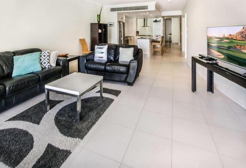 Апартаменты Deluxe 3 Спальни Вид на Море, Island Views Beachfront Apartments