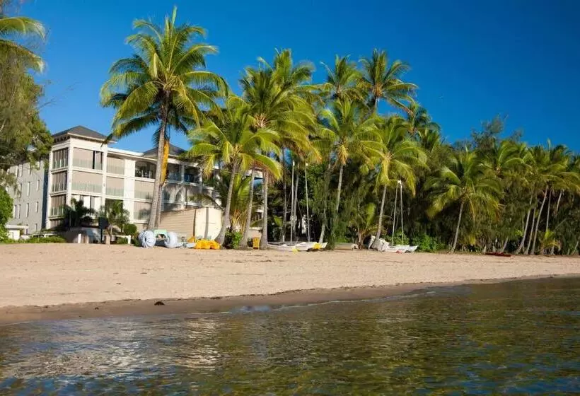 オーシャンビューの３ベッドルームデラックスアパート, Island Views Beachfront Apartments