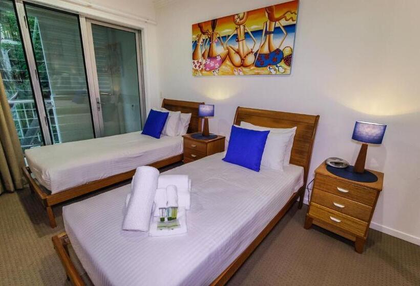 Апартаменты Deluxe 3 Спальни Вид на Море, Island Views Beachfront Apartments