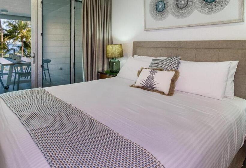 オーシャンビューの3ベッドルームデラックスアパート, Island Views Beachfront Apartments