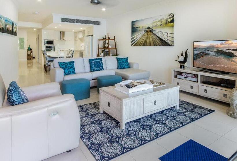 オーシャンビューの3ベッドルームデラックスアパート, Island Views Beachfront Apartments