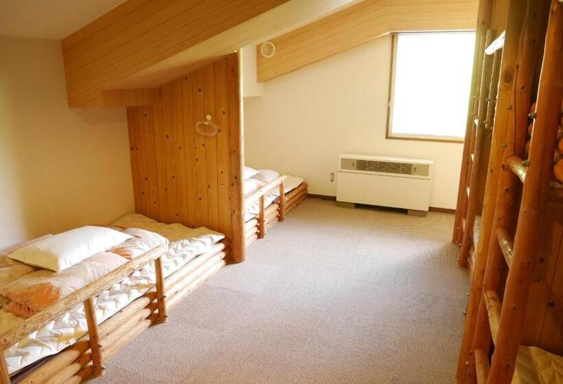 מיטה בחדר משותף, K S House Hokkaido  Asahidake Onsen Hostel