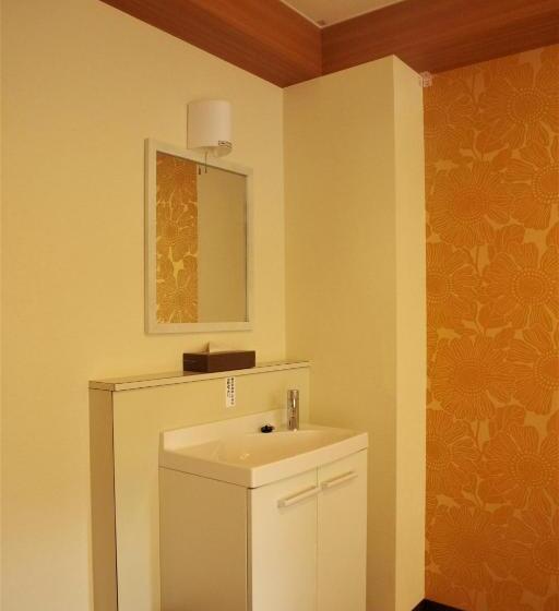 חדר אקונומי יחיד, K S House Hokkaido  Asahidake Onsen Hostel