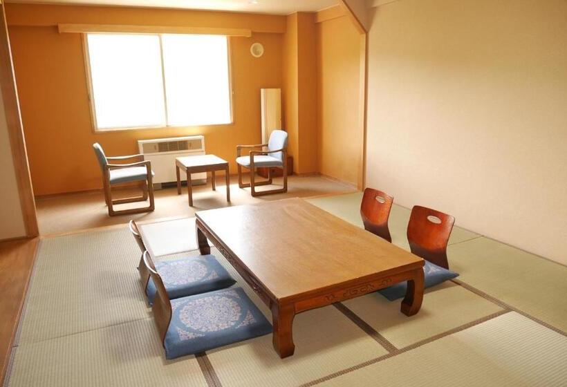 חדר סטנדרט לארבעה, K S House Hokkaido  Asahidake Onsen Hostel