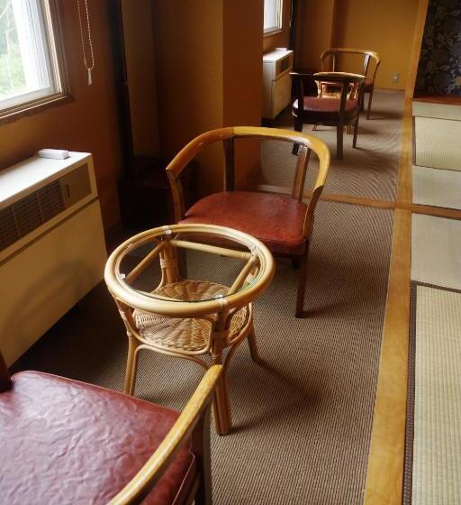 חדר משפחתי נוף להרים, K S House Hokkaido  Asahidake Onsen Hostel