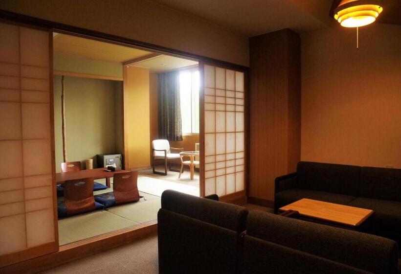 Четырехместный Номер Deluxe, K S House Hokkaido  Asahidake Onsen Hostel