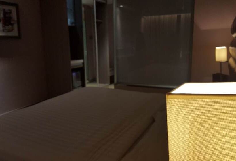 اتاق خانوادگی, Prime Asia