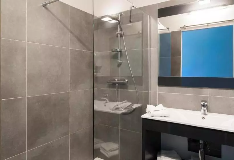 اتاق استاندارد با چشمانداز باغ, The Originals Boutique, Hôtel La Grange, Niort