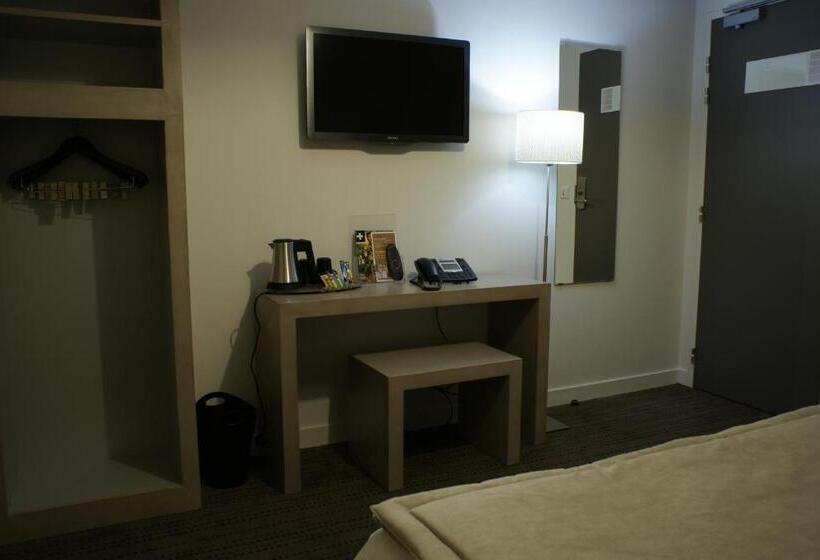 Номер Стандарт Вид на Сад, The Originals Boutique, Hôtel La Grange, Niort