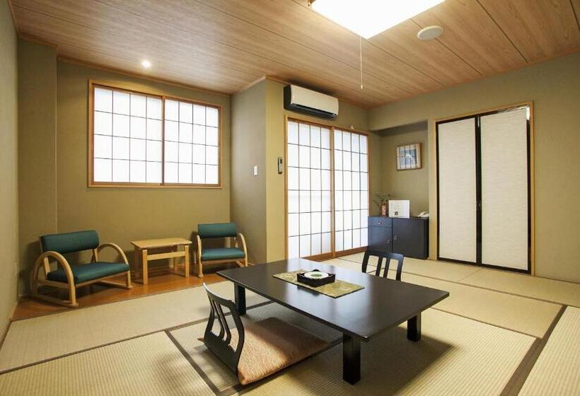 标准四人间共用浴室, Shizukatei