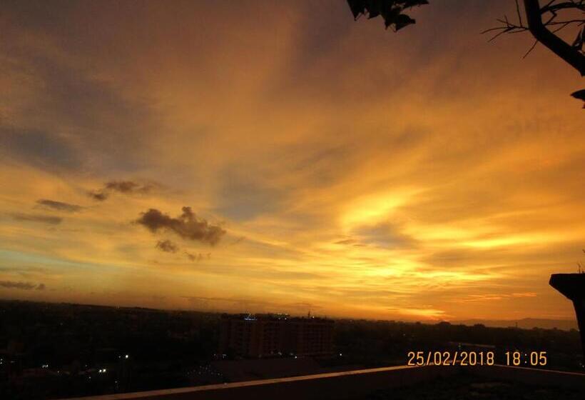 استودیوی استاندارد, Student Park