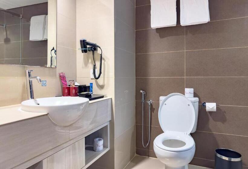 Номер Премиум, The Alana Hotel & Conference Center Malioboro Yogyakarta By Aston