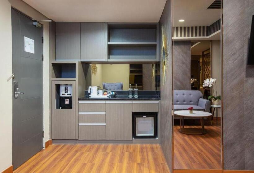 סוויטה, The Alana Hotel & Conference Center Malioboro Yogyakarta By Aston