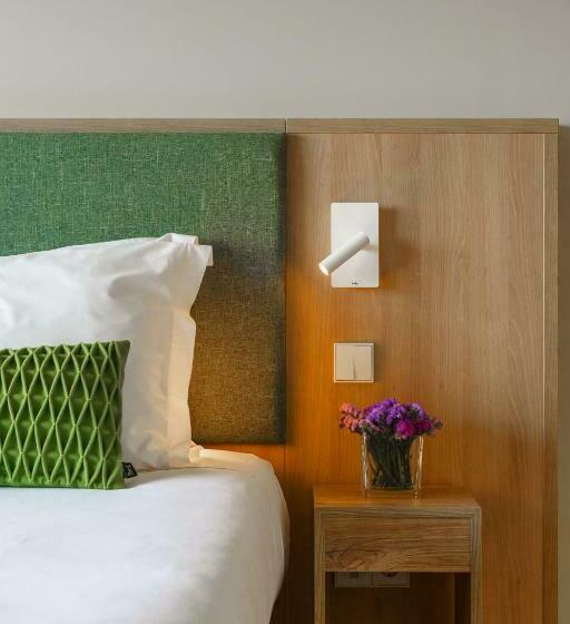 إستوديو قياسى, The Editory by The Sea Troia Comporta