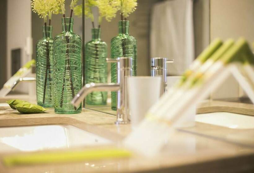 إستوديو قياسى, The Editory by The Sea Troia Comporta