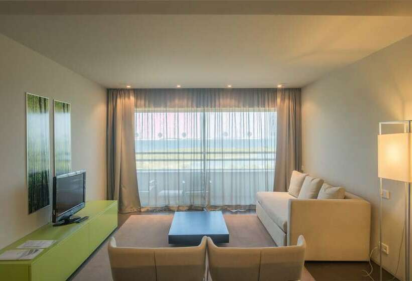 إستوديو قياسى, The Editory by The Sea Troia Comporta