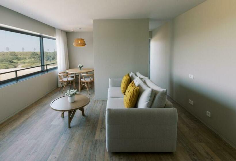 جناح, The Editory by The Sea Troia Comporta