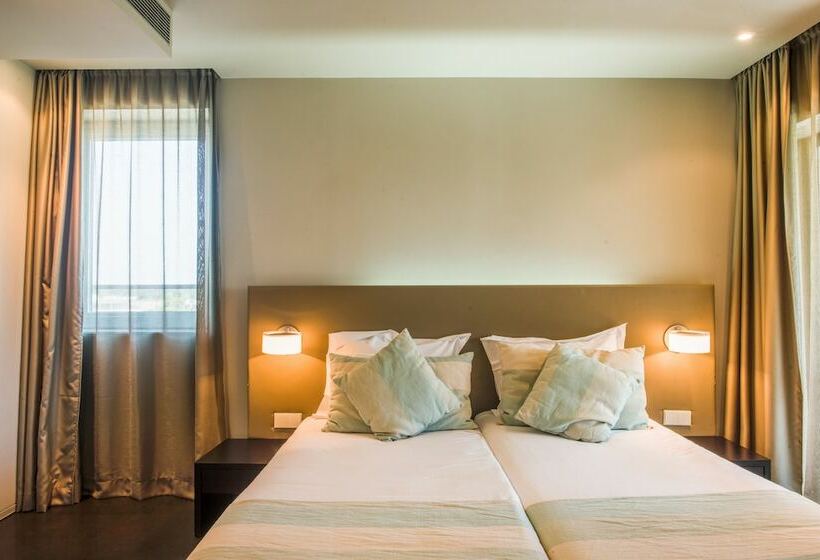 جناح بريميوم, The Editory by The Sea Troia Comporta