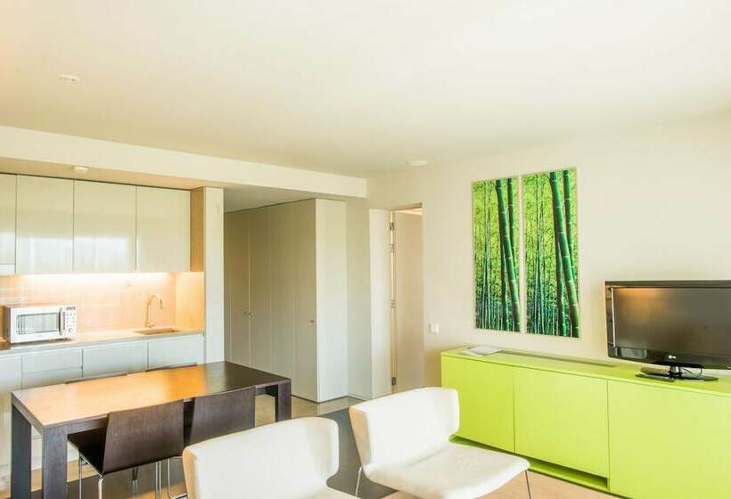 جناح بريميوم, The Editory by The Sea Troia Comporta