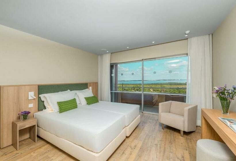 جناح بريميوم غرفتين نوم, The Editory by The Sea Troia Comporta