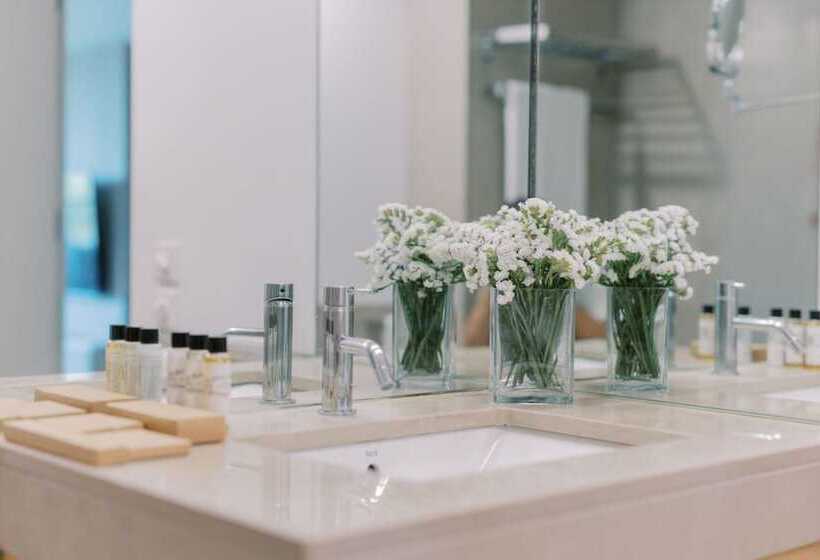 جناح, The Editory by The Sea Troia Comporta