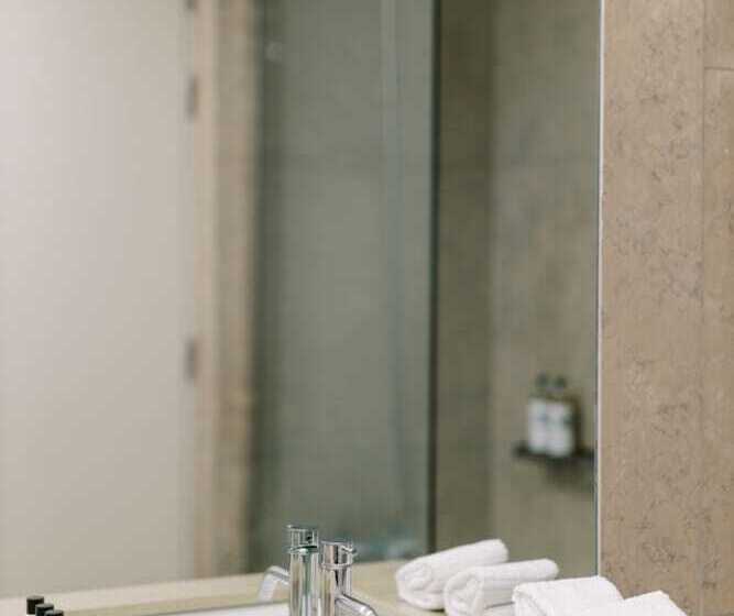 جناح بريميوم, The Editory by The Sea Troia Comporta