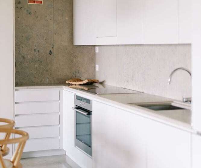 جناح بريميوم, The Editory by The Sea Troia Comporta