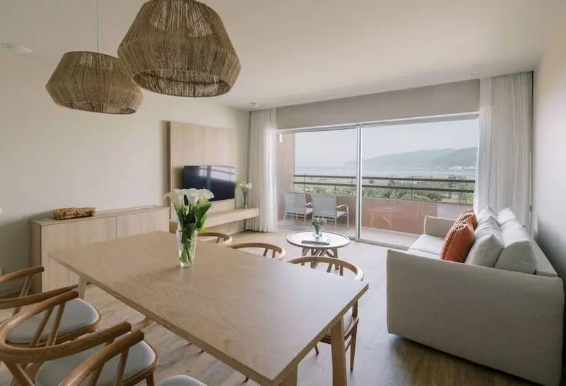 1 Bedroom Premium Apartment River View, The Pearl Troia