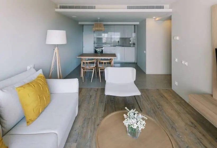 1 Bedroom Premium Apartment River View, The Pearl Troia